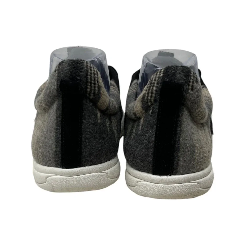 Minnetonka sneaker women